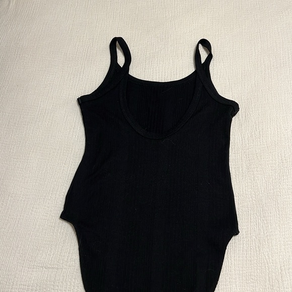 Black low back ribbed tank top body suit - Picture 4 of 4
